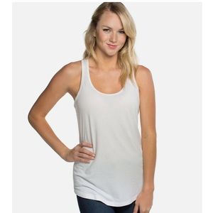 NWT Cariloha racer geo dot tank